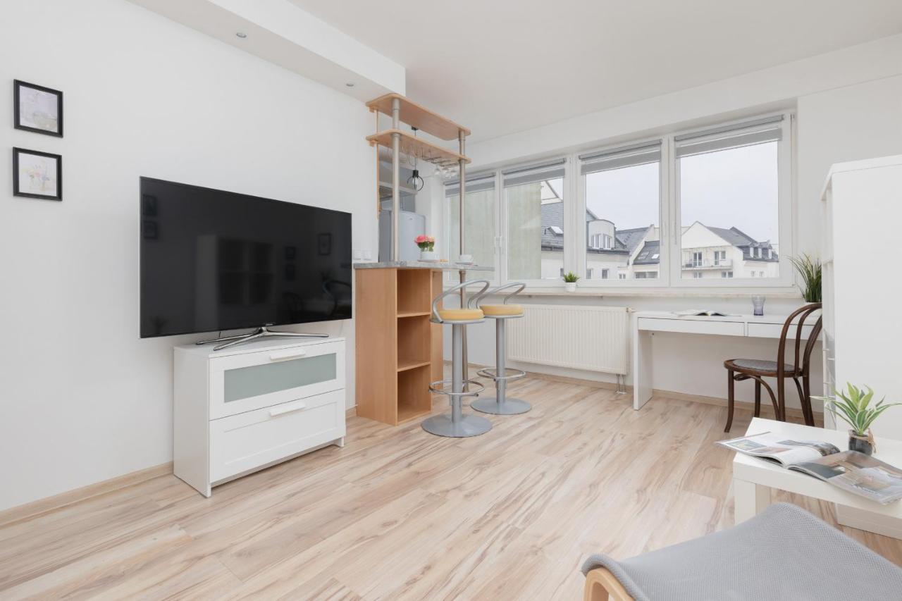 Metro Kabaty Lovely Studio Apartment By Noclegi Renters Warszawa Eksteriør billede