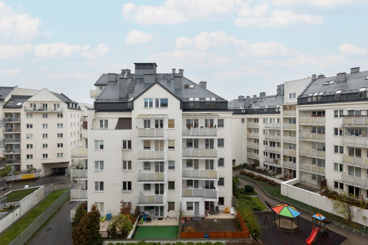 Metro Kabaty Lovely Studio Apartment By Noclegi Renters Warszawa Eksteriør billede